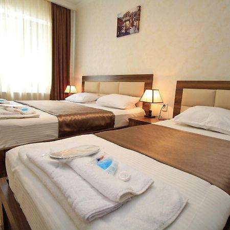Tiflis House Hotel ภายนอก รูปภาพ