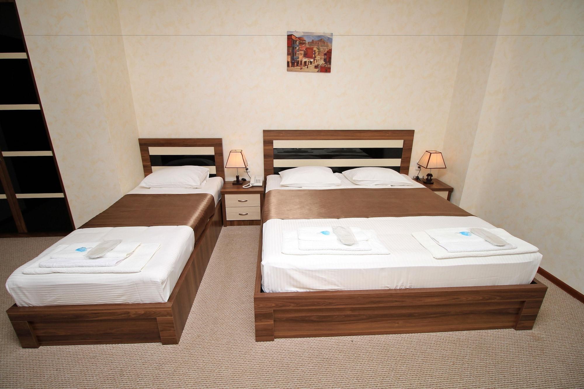 Tiflis House Hotel ภายนอก รูปภาพ