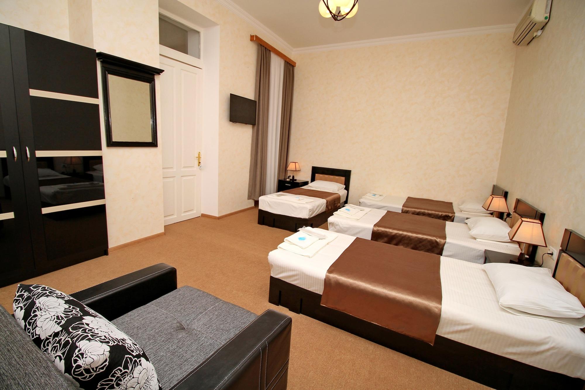 Tiflis House Hotel ภายนอก รูปภาพ