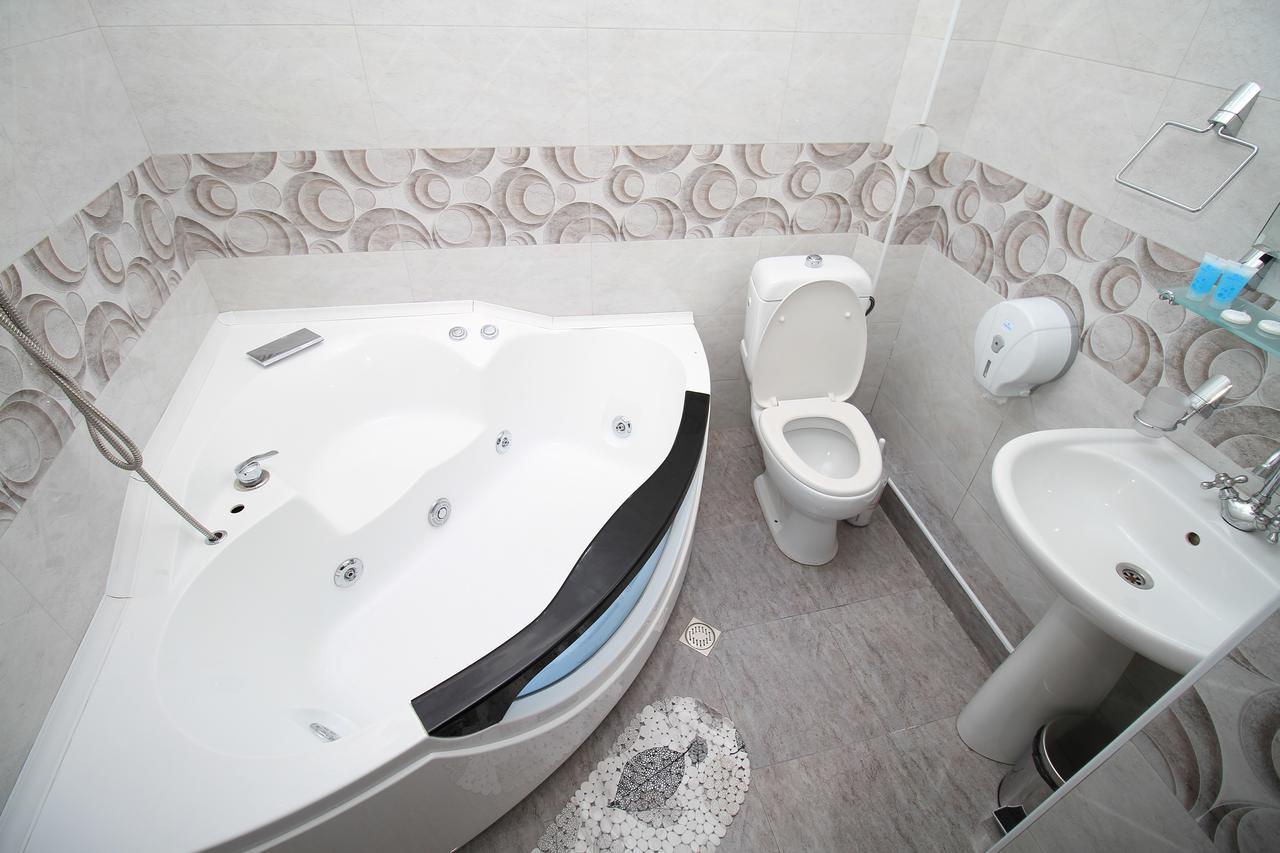 Tiflis House Hotel ภายนอก รูปภาพ