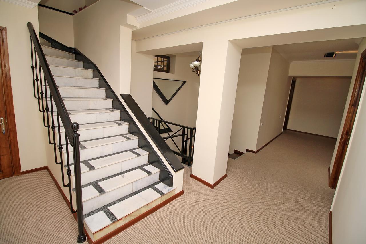 Tiflis House Hotel ภายนอก รูปภาพ